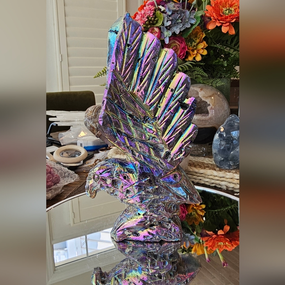 Aura Titanium Hawk Crystal Carving